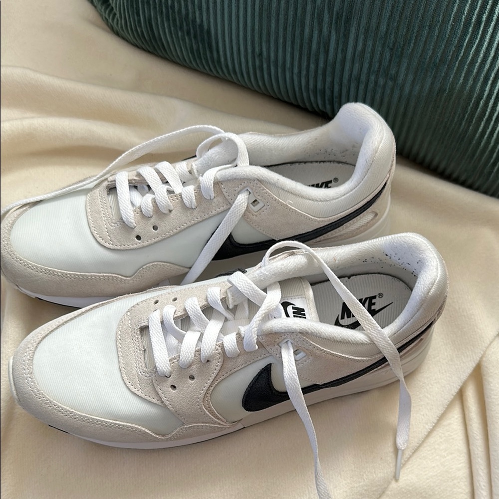 Nike air max cream women’s golf size 9